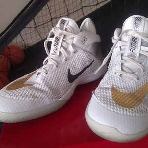 Nike Future Flight White Boys size 5.5